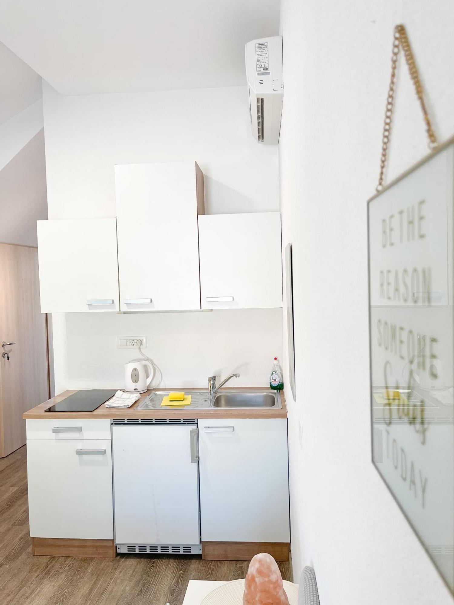 Anita'S Studio Apartments Ljubljana Extérieur photo