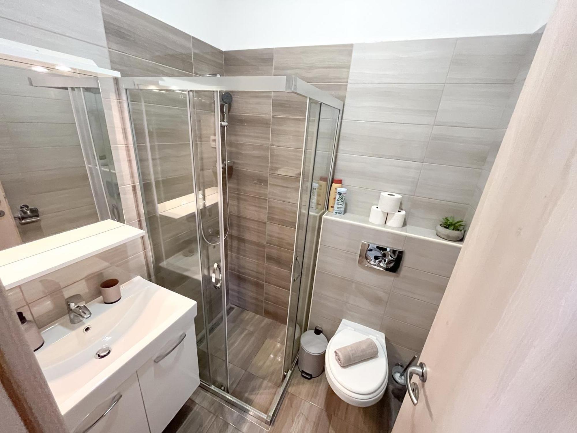 Anita'S Studio Apartments Ljubljana Extérieur photo