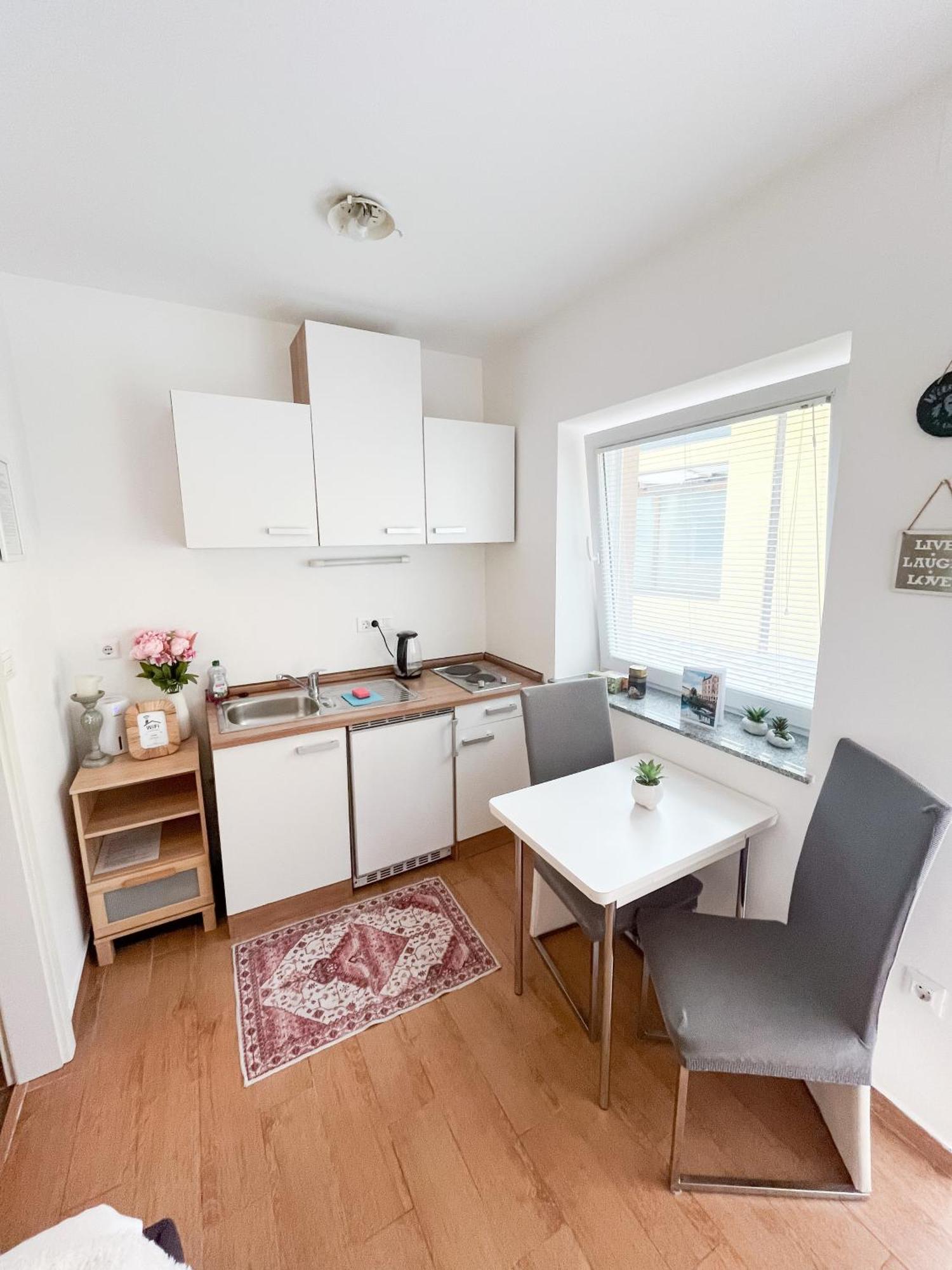 Anita'S Studio Apartments Ljubljana Extérieur photo