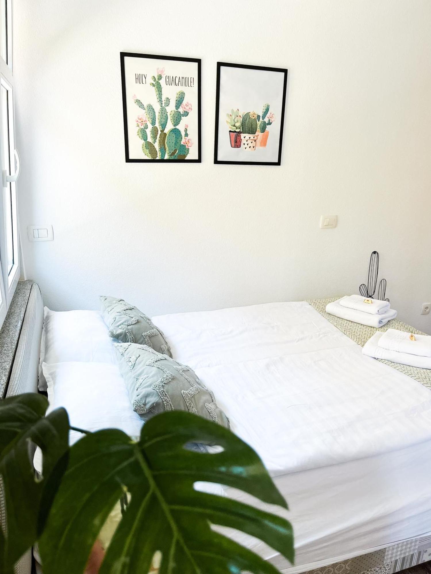 Anita'S Studio Apartments Ljubljana Extérieur photo